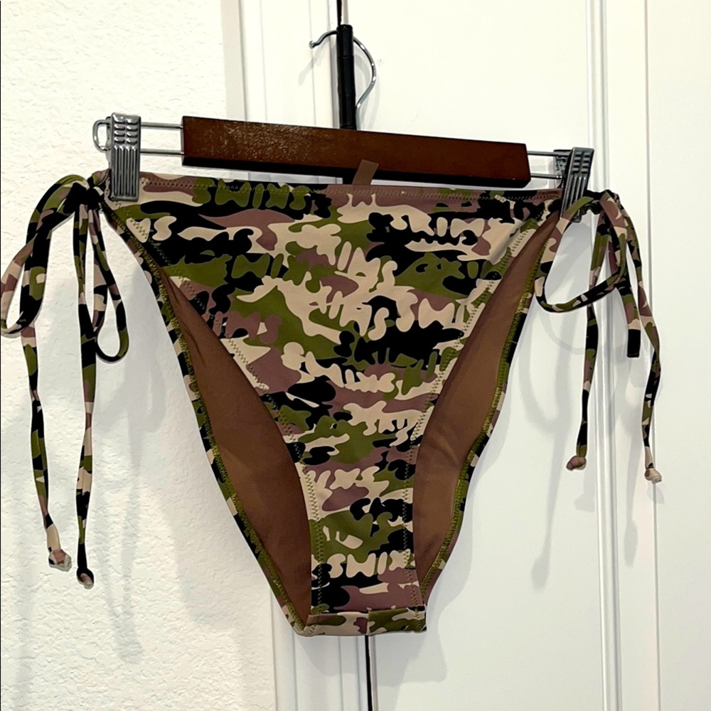 SKIMS NWT Camouflage Bikini Bottom